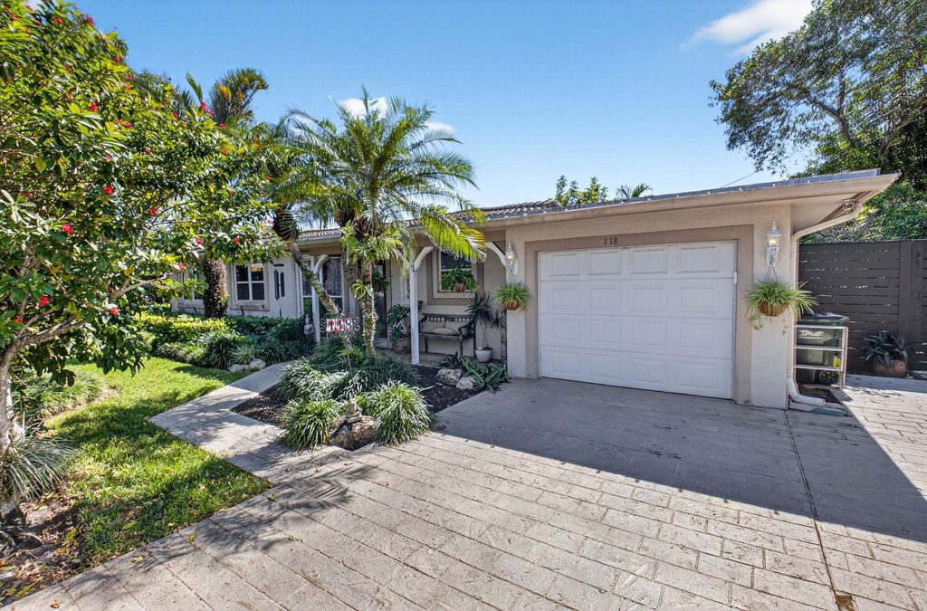 Photo of 118 NE 22nd Street, Delray Beach, FL 33444 (MLS # R11134673)