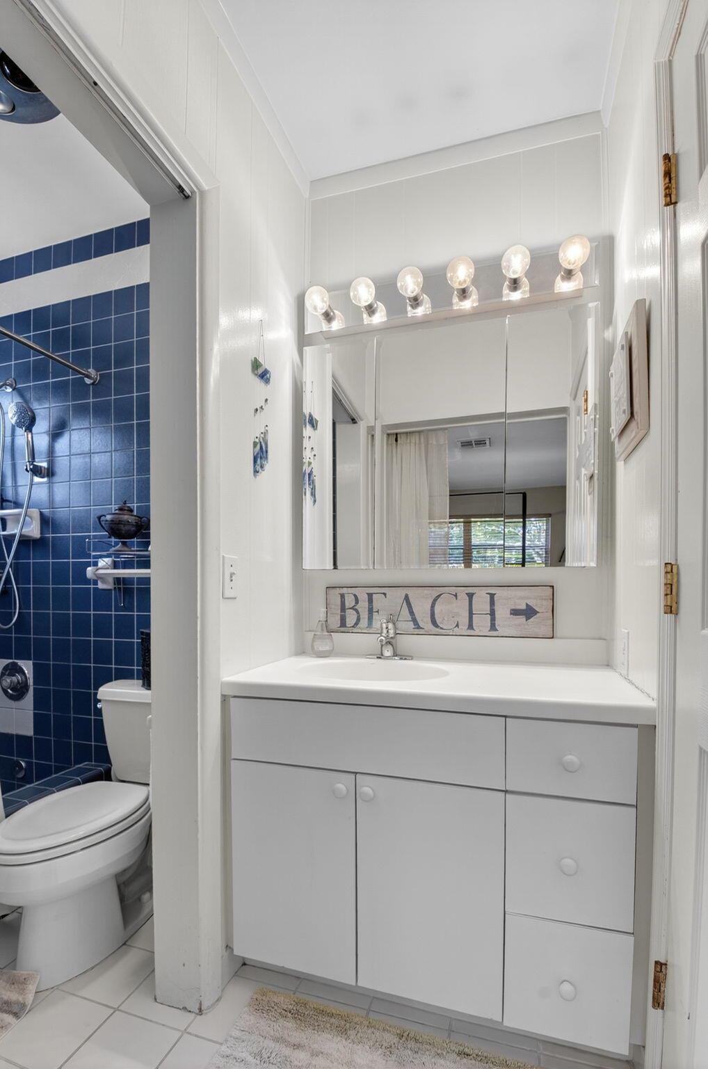 NORTHRIDGE - Residential