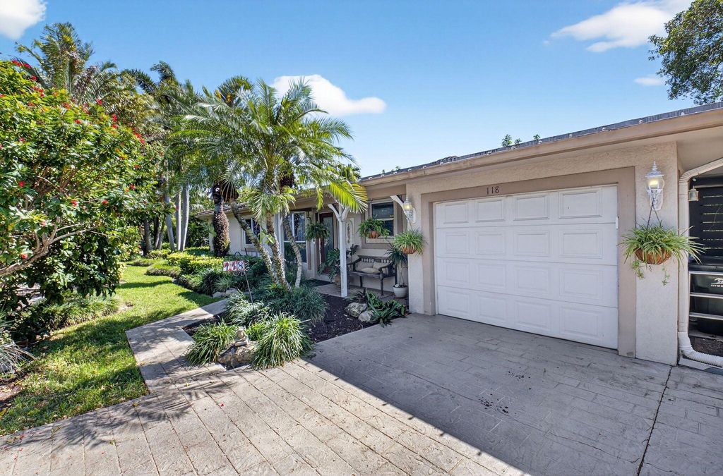 Photo of 118 NE 22nd Street, Delray Beach, FL 33444 (MLS # R11134673)