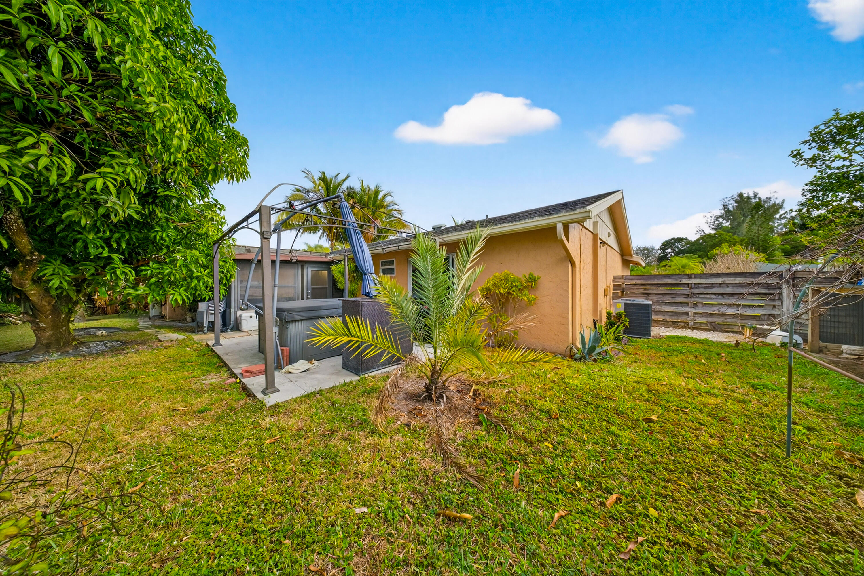 PALM BEACH COLONY SEC 2 REPL IN - Residential Lease