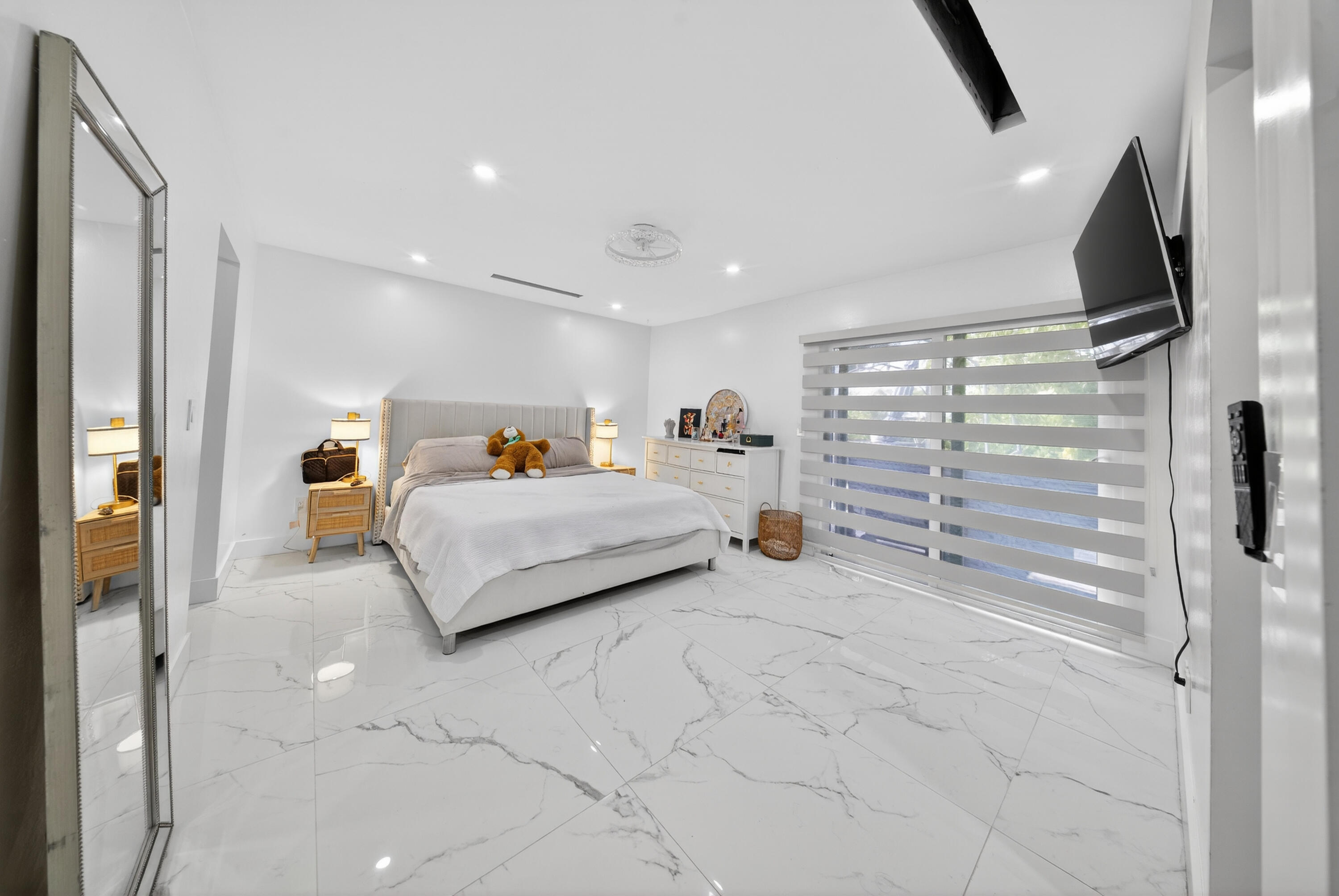 PALM BEACH COLONY SEC 2 REPL IN - Residential Lease