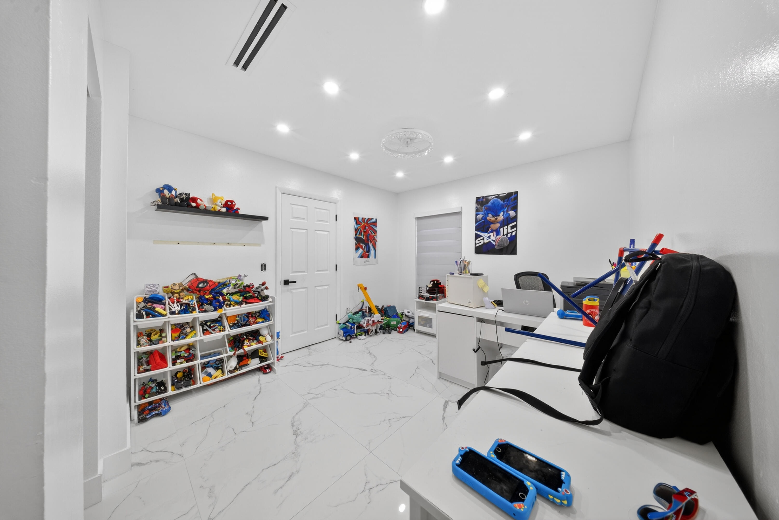 PALM BEACH COLONY SEC 2 REPL IN - Residential Lease