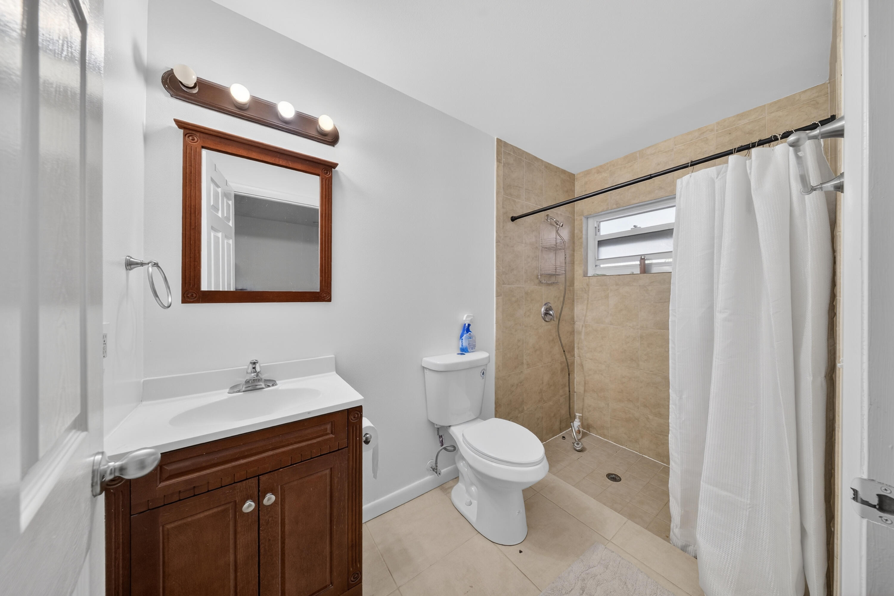 PALM BEACH COLONY SEC 2 REPL IN - Residential Lease