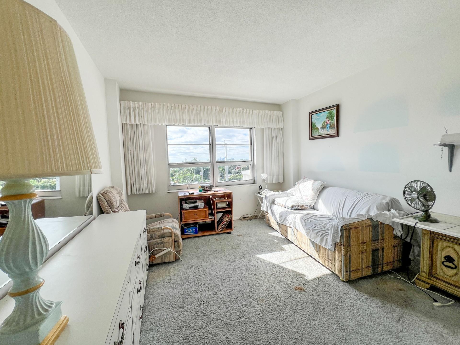 CORAL LAKE TOWER CONDO - Residential