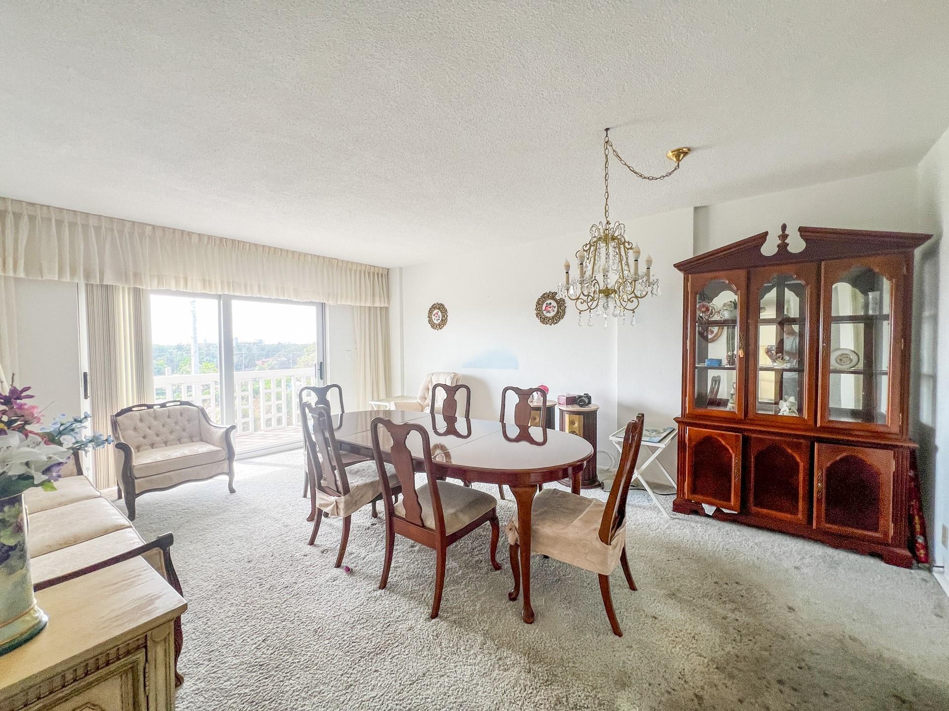 CORAL LAKE TOWER CONDO - Residential
