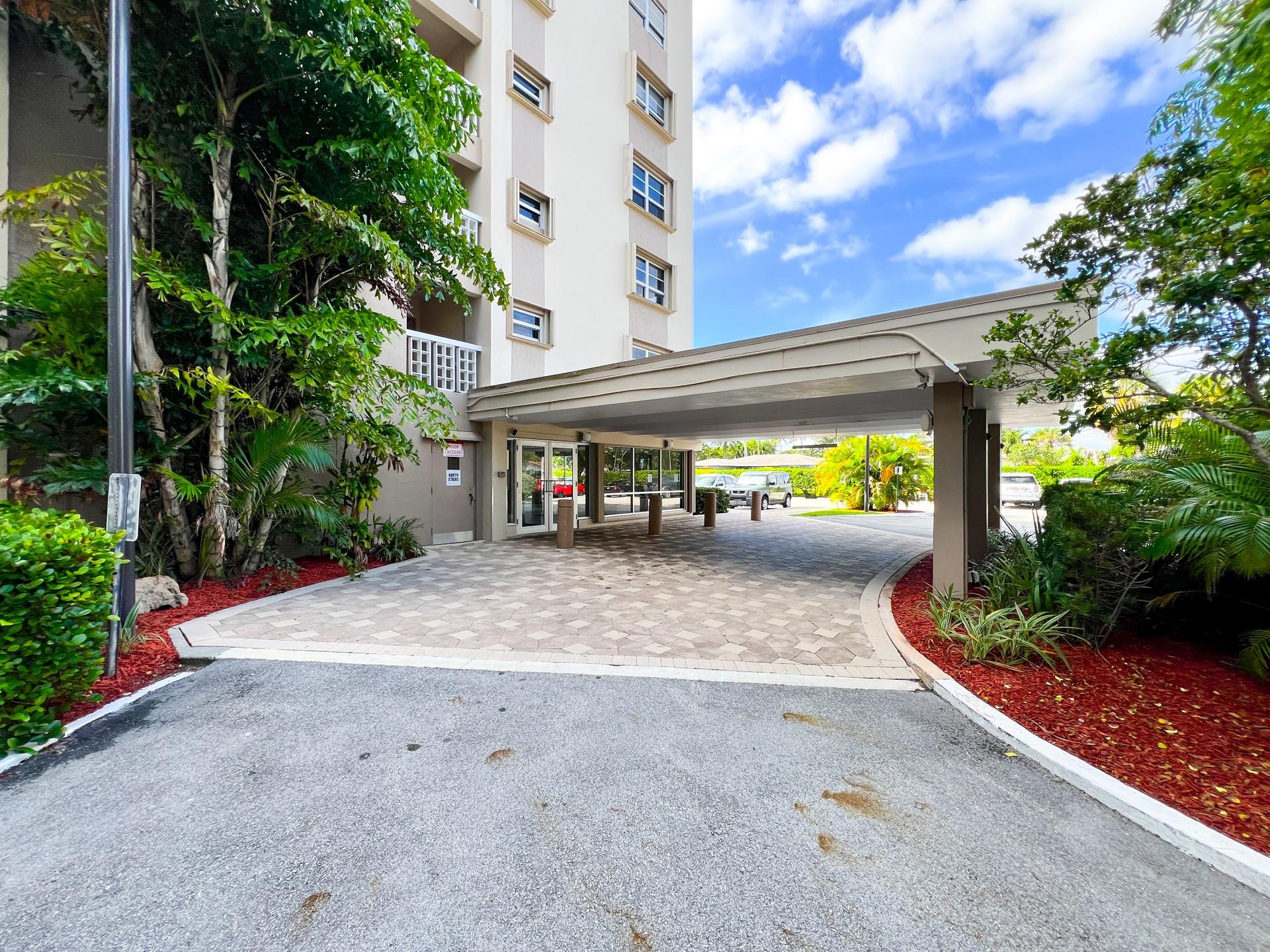 CORAL LAKE TOWER CONDO - Residential