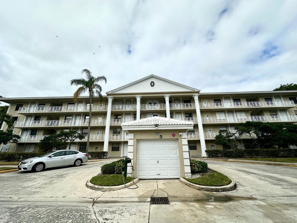 Photo of 3507 Village Boulevard #405, West Palm Beach, FL 33409 (MLS # R10958271)