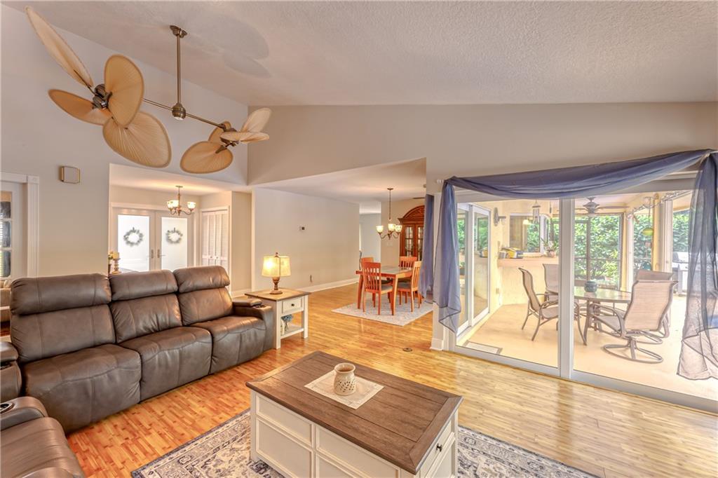 BOCA MADERA UNIT 3 - Residential