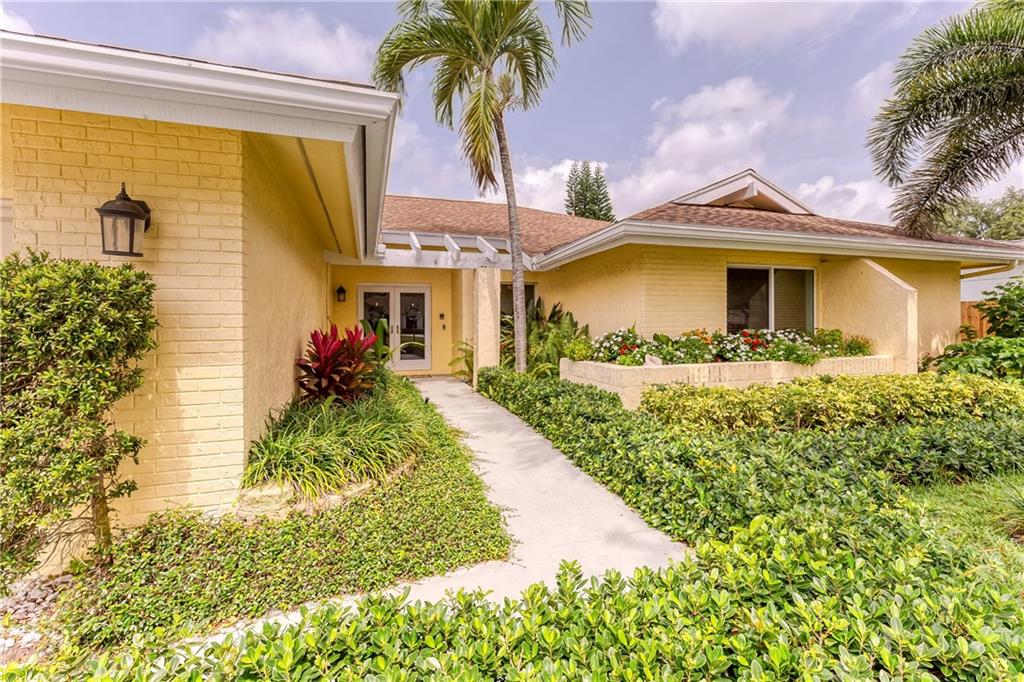 BOCA MADERA UNIT 3 - Residential