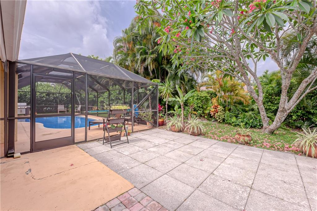 BOCA MADERA UNIT 3 - Residential