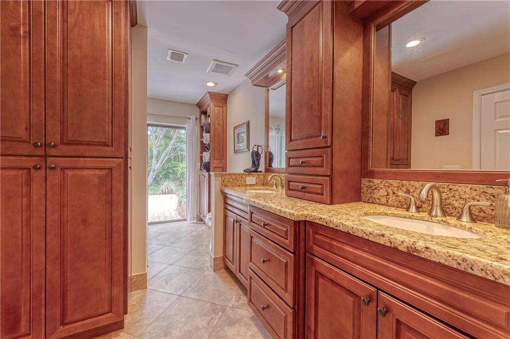 BOCA MADERA UNIT 3 - Residential
