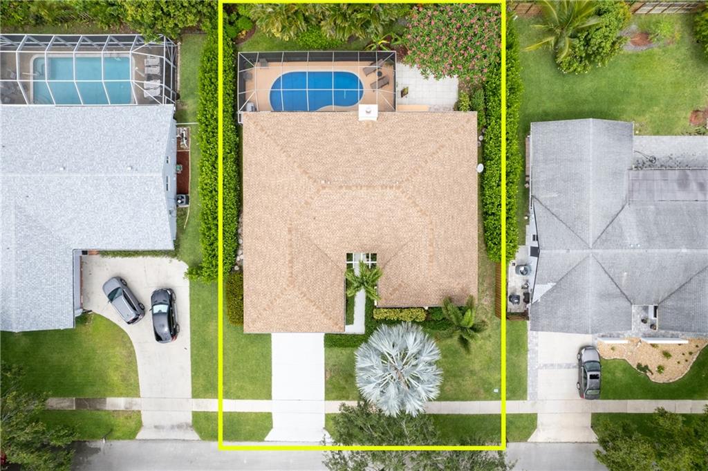 BOCA MADERA UNIT 3 - Residential