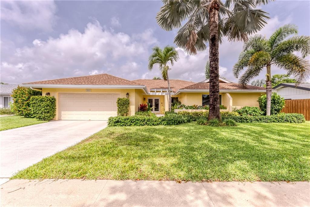 BOCA MADERA UNIT 3 - Residential