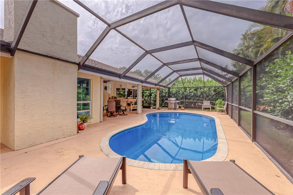 BOCA MADERA UNIT 3 - Residential