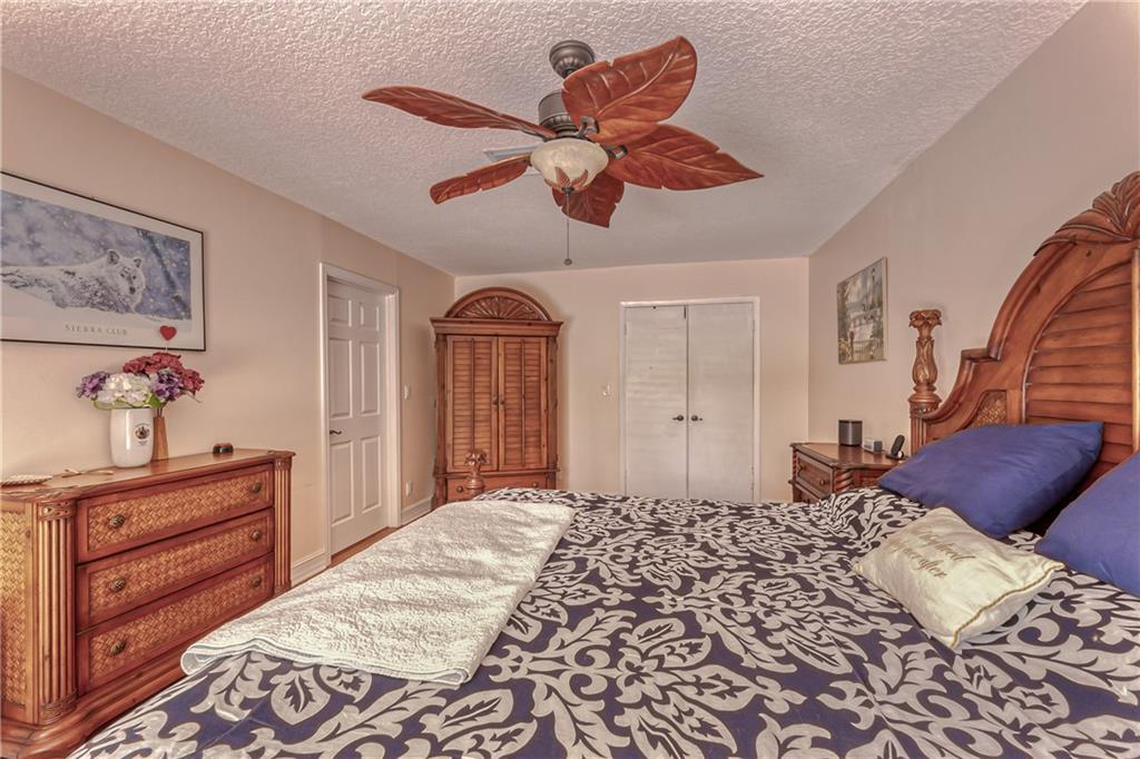 BOCA MADERA UNIT 3 - Residential