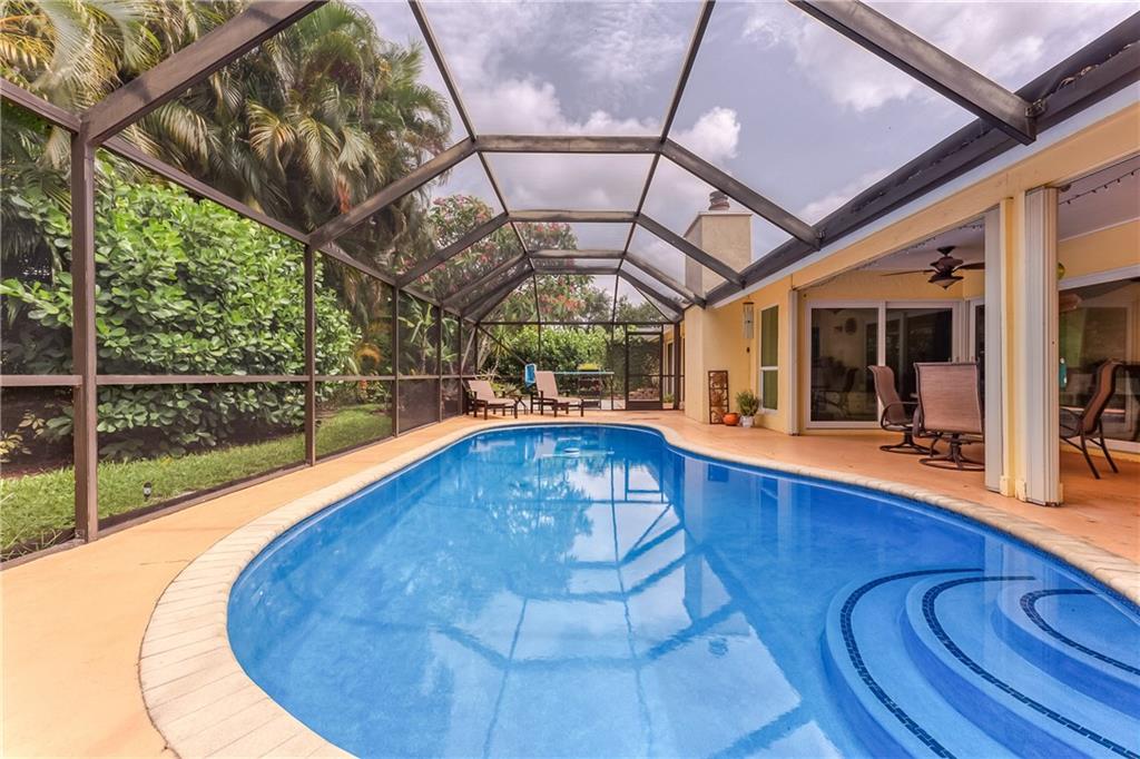 BOCA MADERA UNIT 3 - Residential