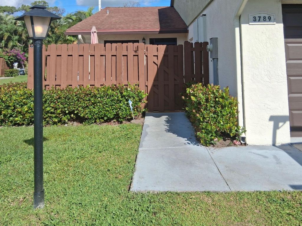 Photo of 3789 Cocoloba Lane, Boynton Beach, FL 33436 (MLS # R11144826)