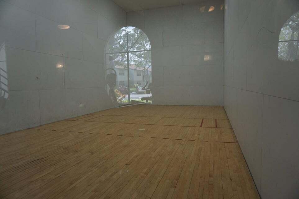 PONTE VERDE AT PALM BEACH LAKES CONDO - Residential