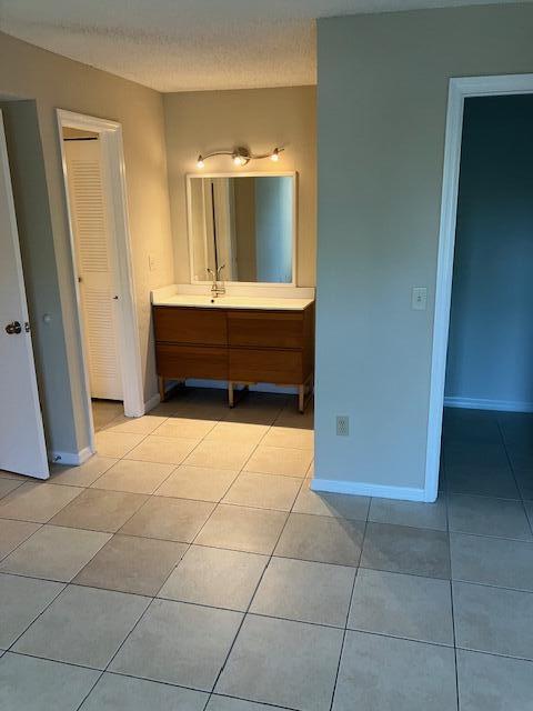 PONTE VERDE AT PALM BEACH LAKES CONDO - Residential