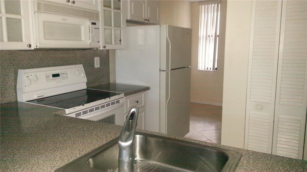 Royal Palm At Plantation - Residential Lease