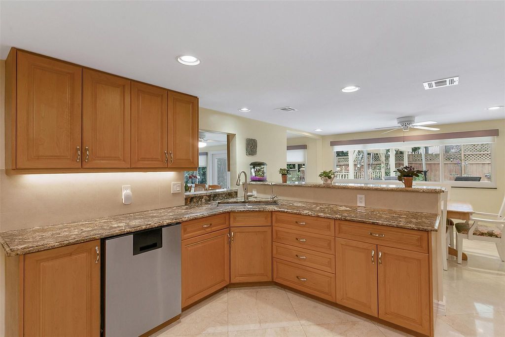 Photo of 5231 NE 14th Ter, Fort Lauderdale, FL 33334 (MLS # F10508005)