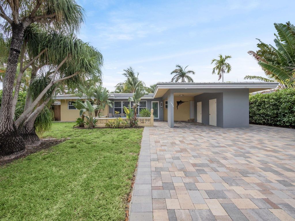 Photo of 1868 NE 33 Court, Oakland Park, FL 33306 (MLS # R11080214)