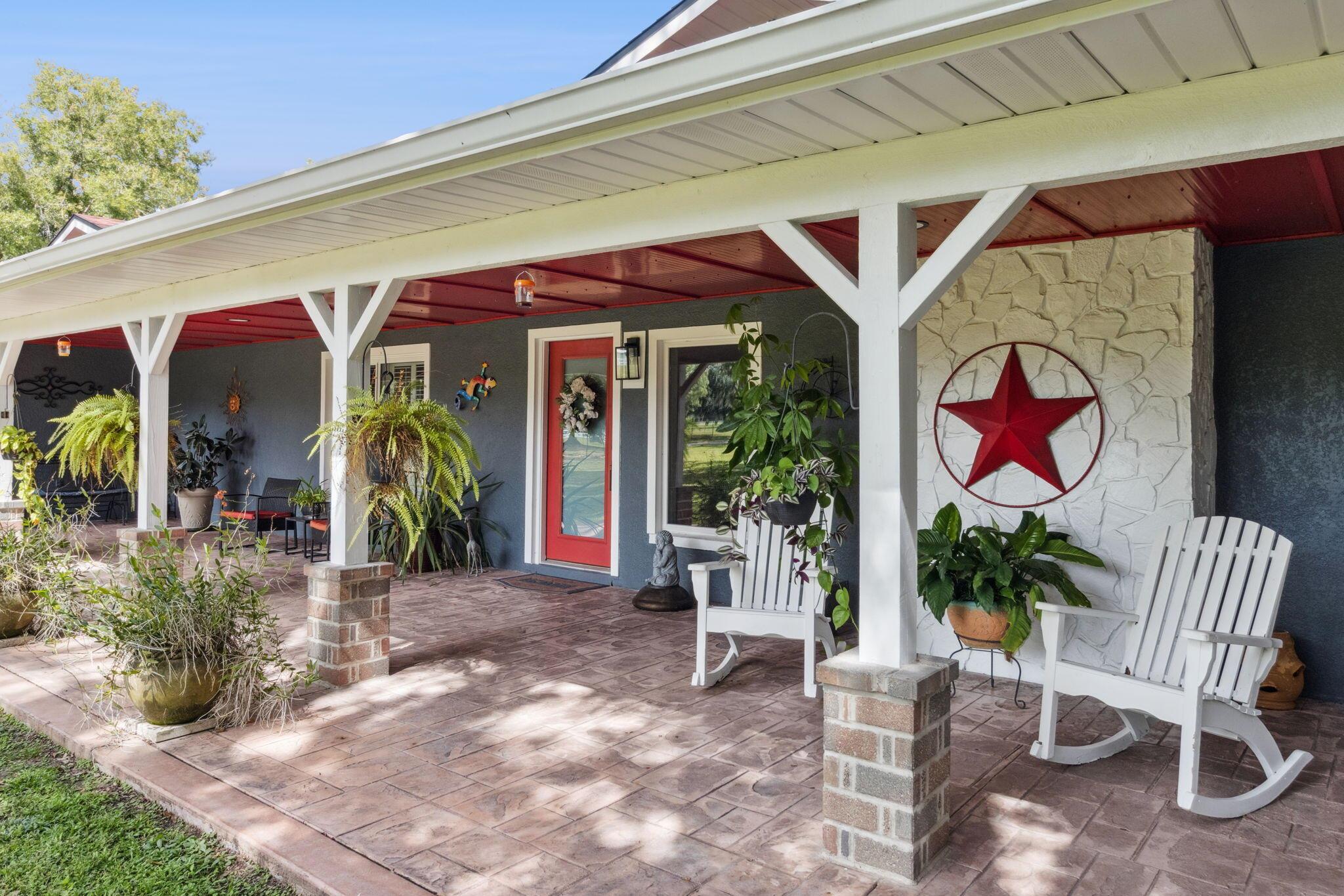 1950 Foxhollow Drive E