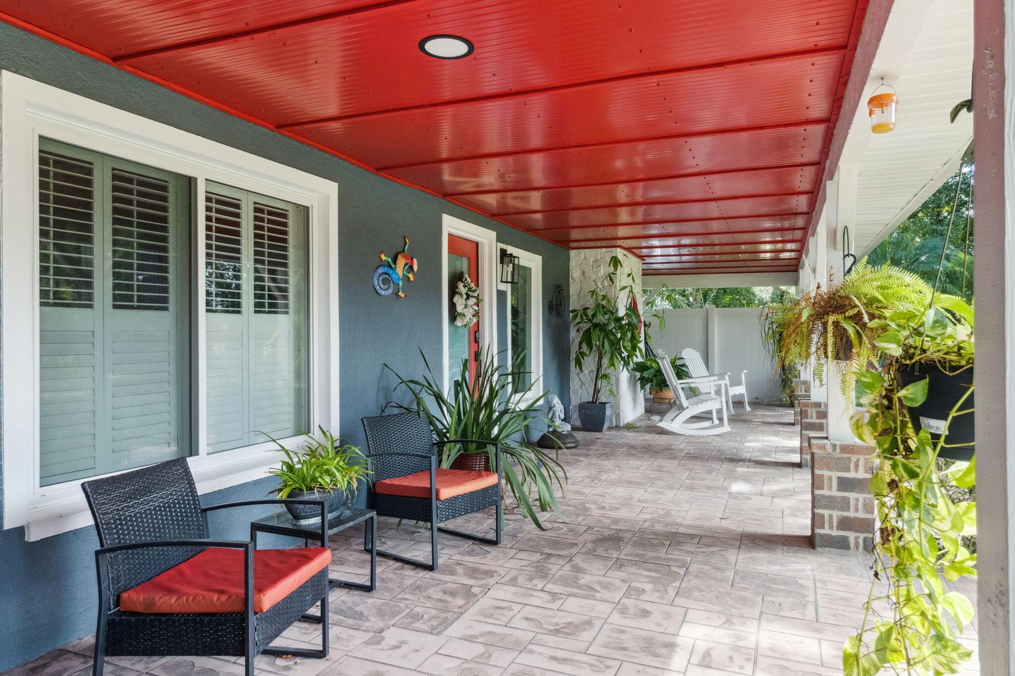 1950 Foxhollow Drive E