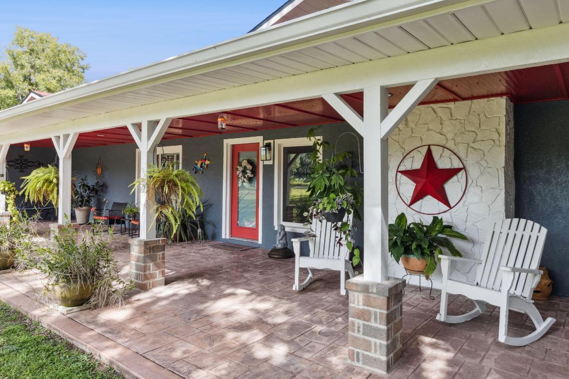 1950 Foxhollow Drive E