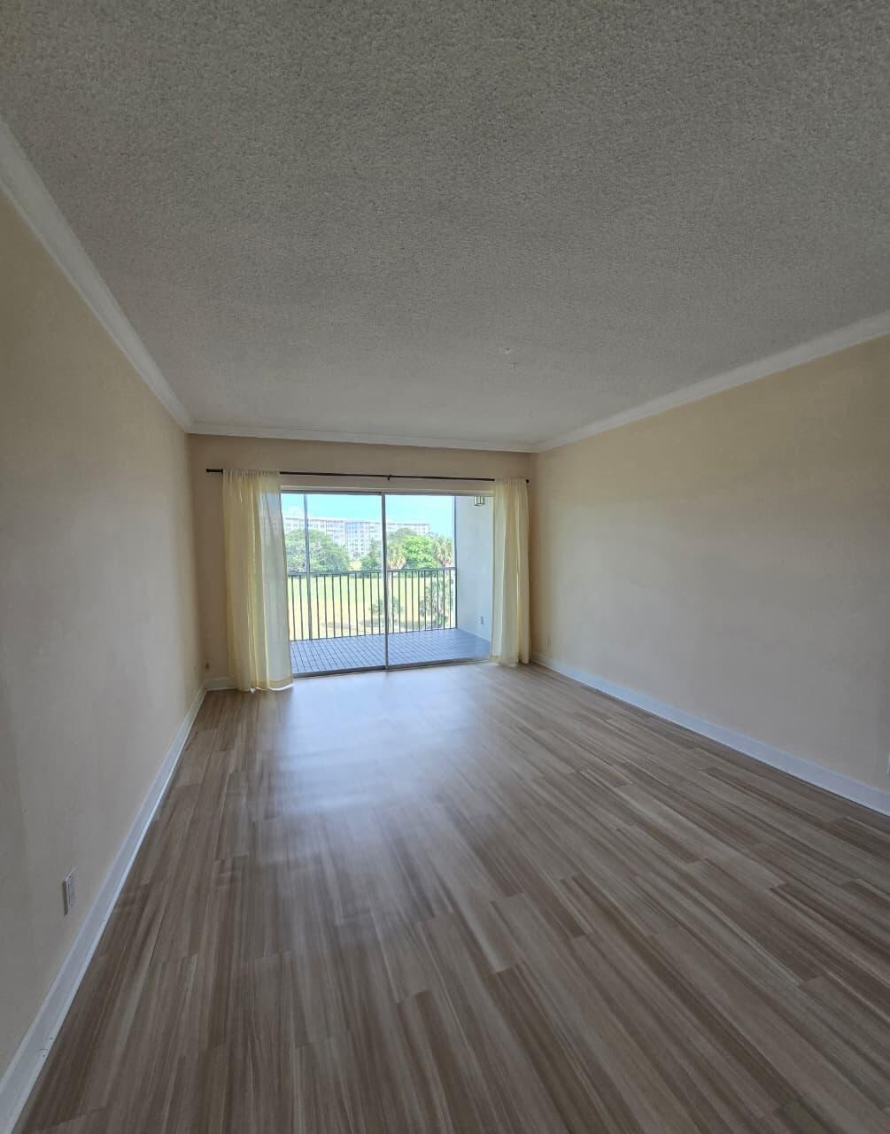 2900 N Palm Aire Drive N 405
