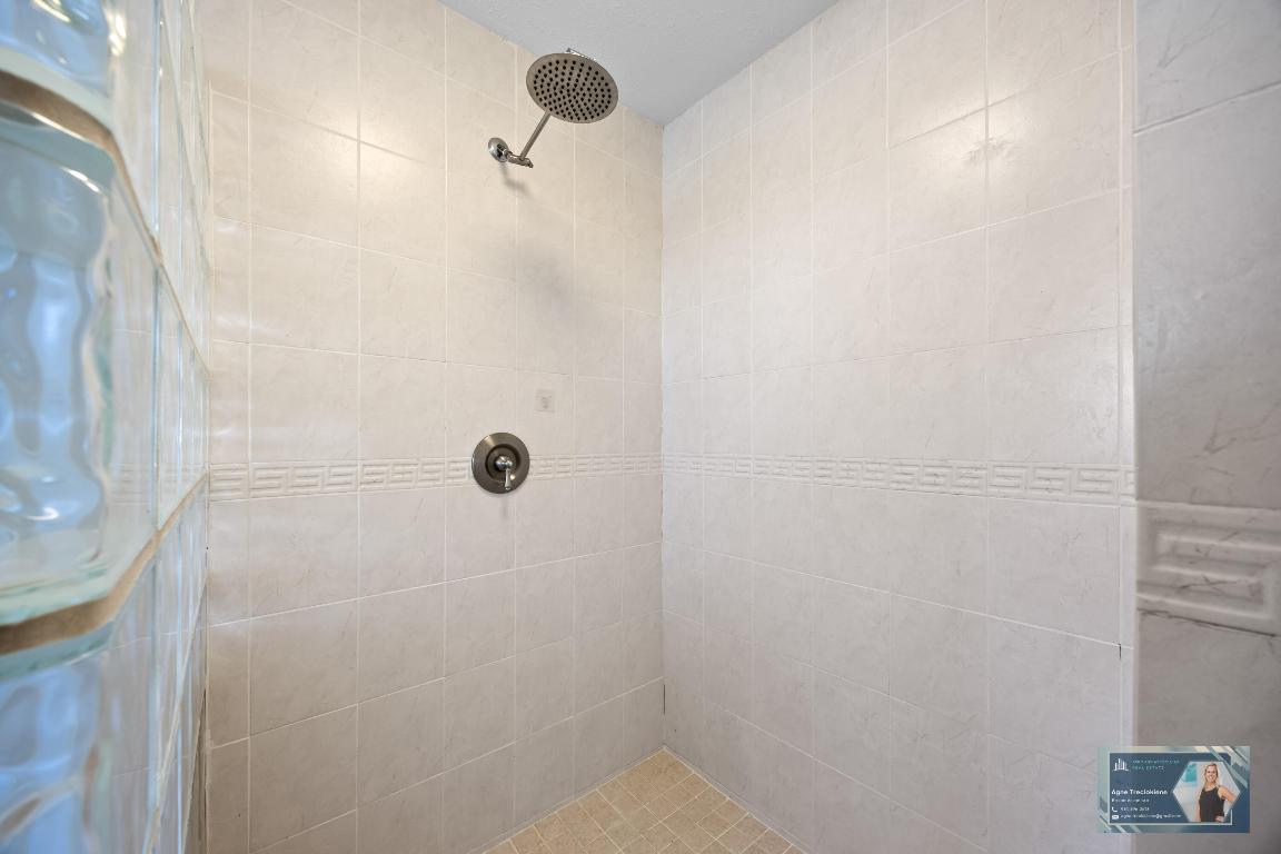 GOLDEN SURF TOWERS CONDO - Residential Lease