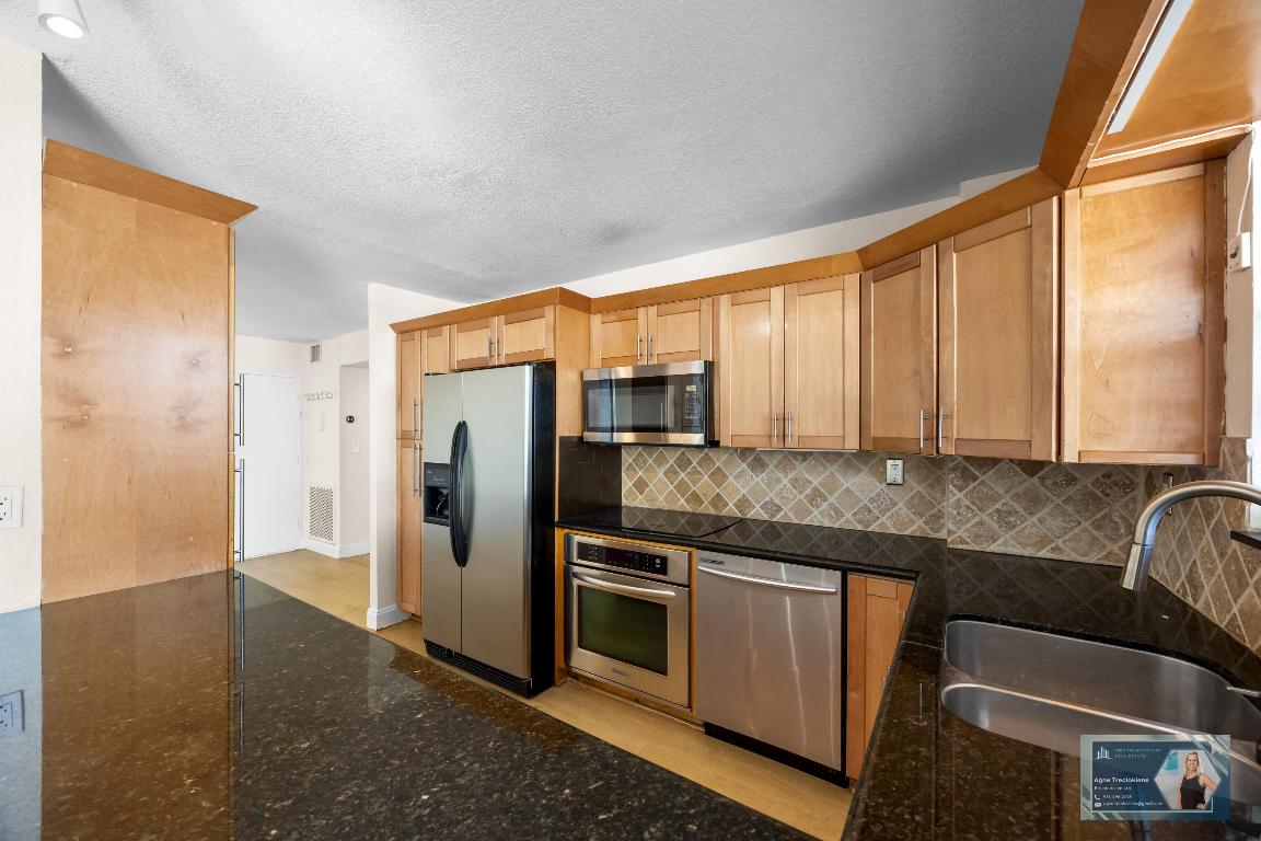 GOLDEN SURF TOWERS CONDO - Residential Lease