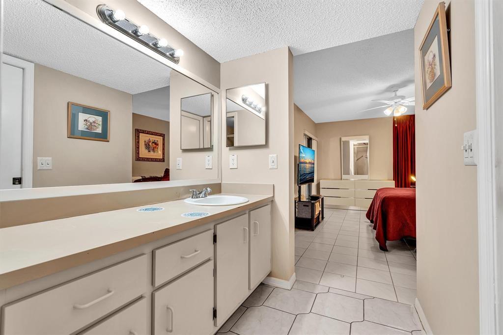 DEVON CONDOMINIUM E - Residential