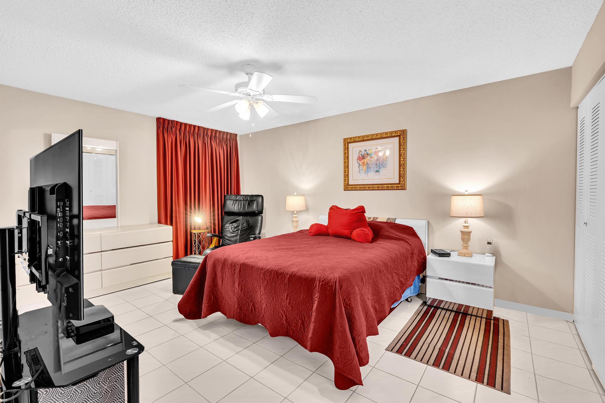 DEVON CONDOMINIUM E - Residential