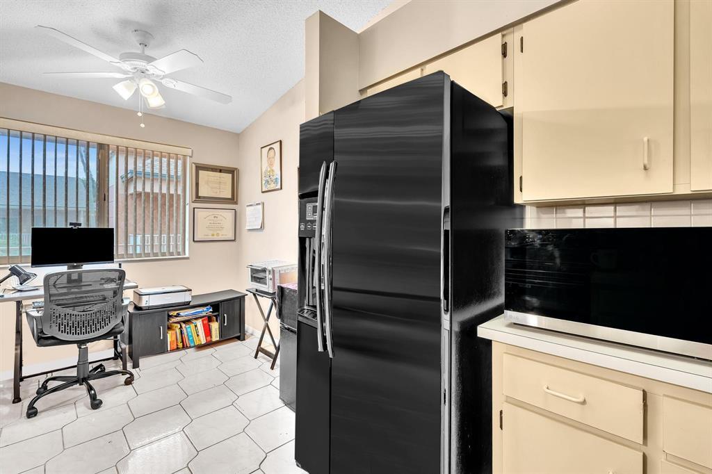 DEVON CONDOMINIUM E - Residential