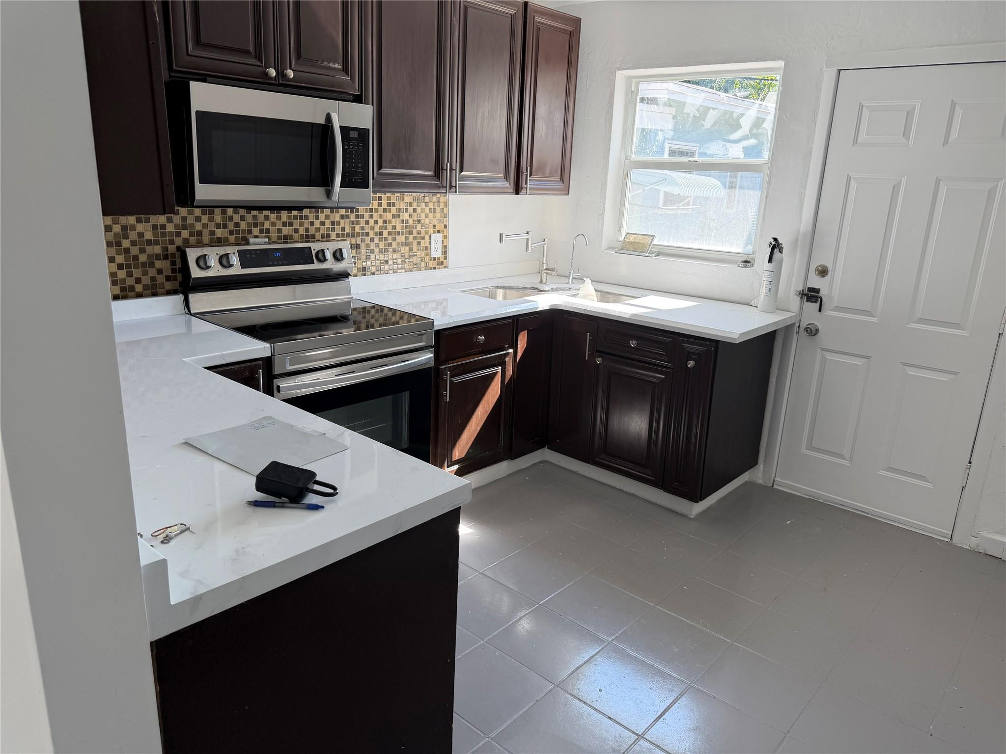 Lawndale 3rd Add - Residential Lease