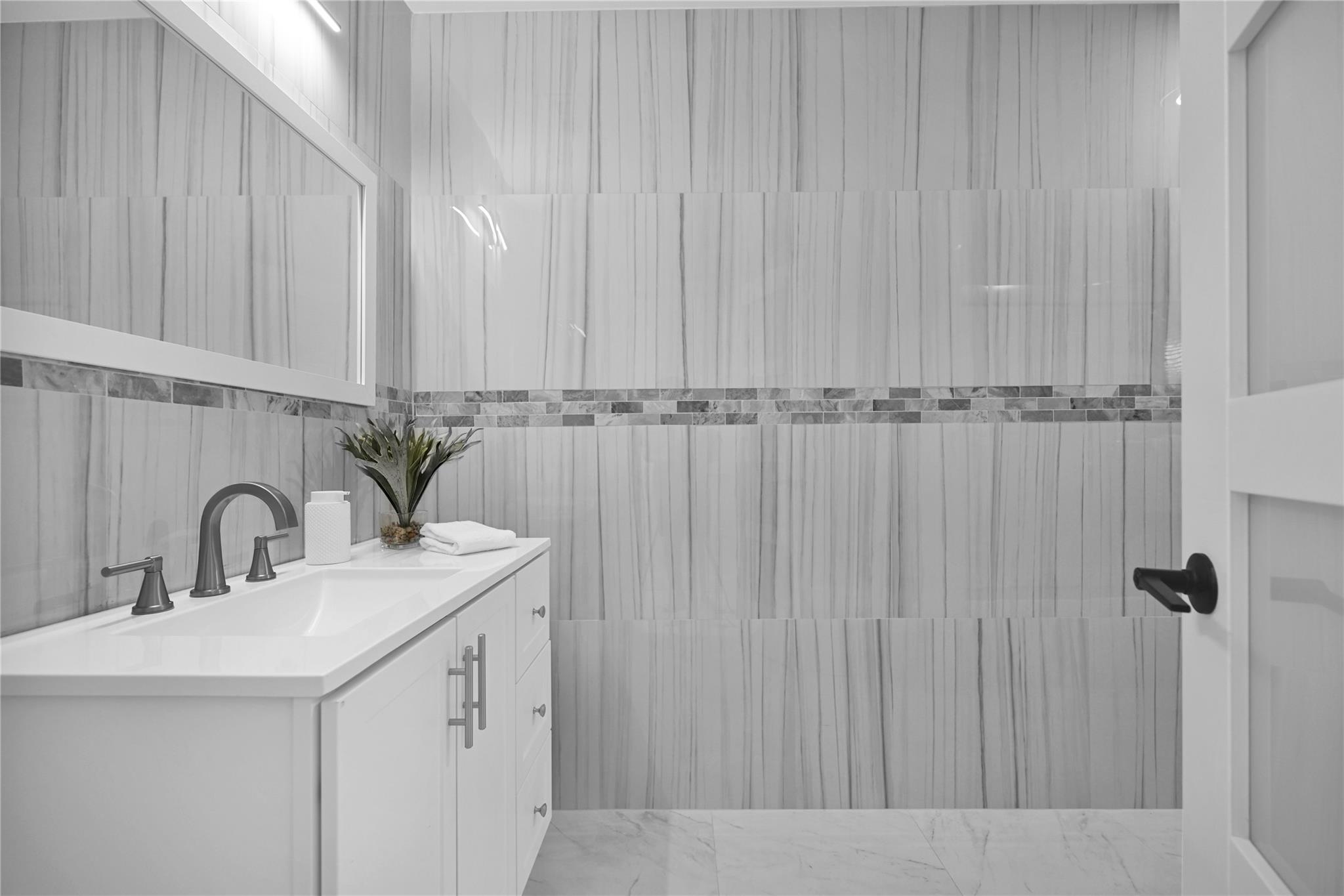 Maplewood 80-37 B - Residential