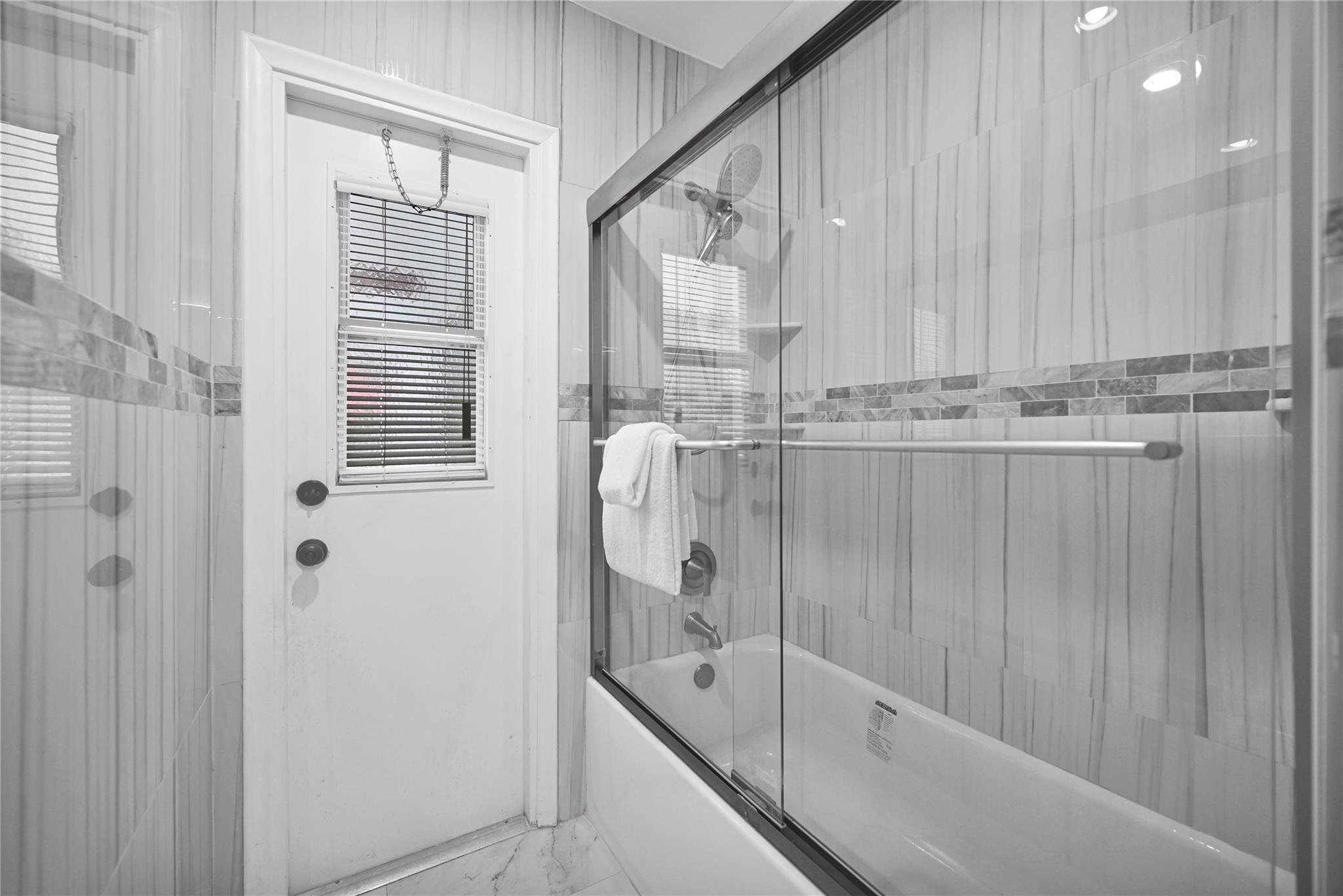 Maplewood 80-37 B - Residential