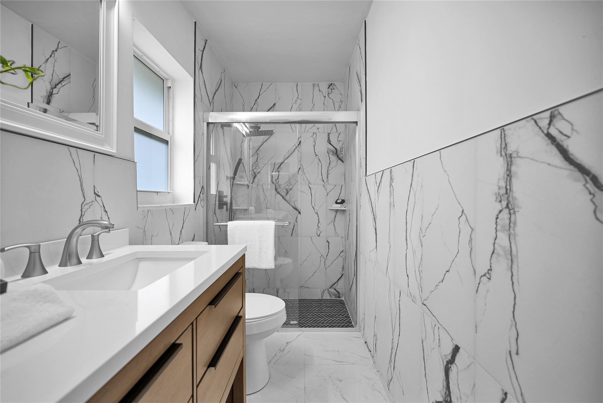 Maplewood 80-37 B - Residential