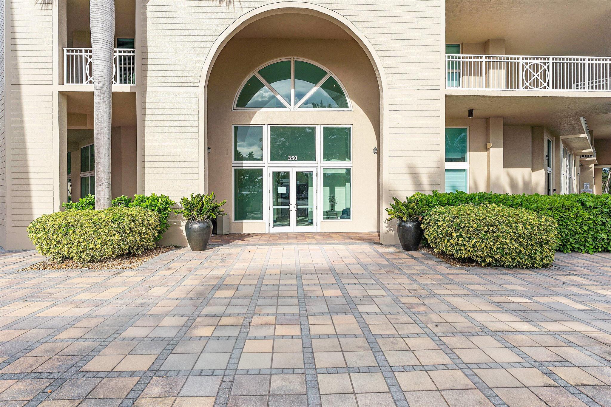 Casa Costa - Residential