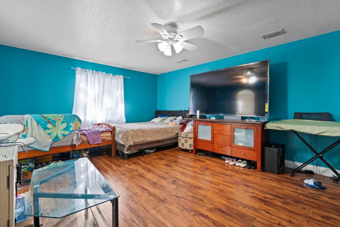 GRAMERCY PARK UNIT 4 - Residential