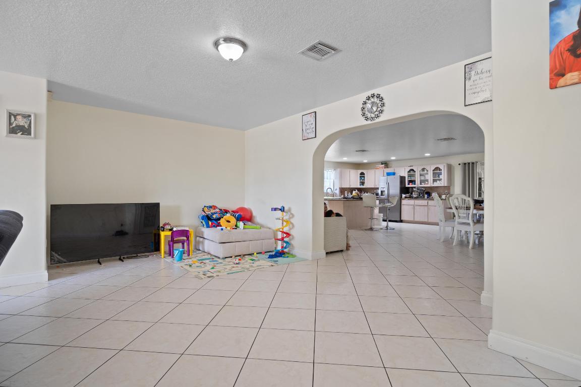 GRAMERCY PARK UNIT 4 - Residential