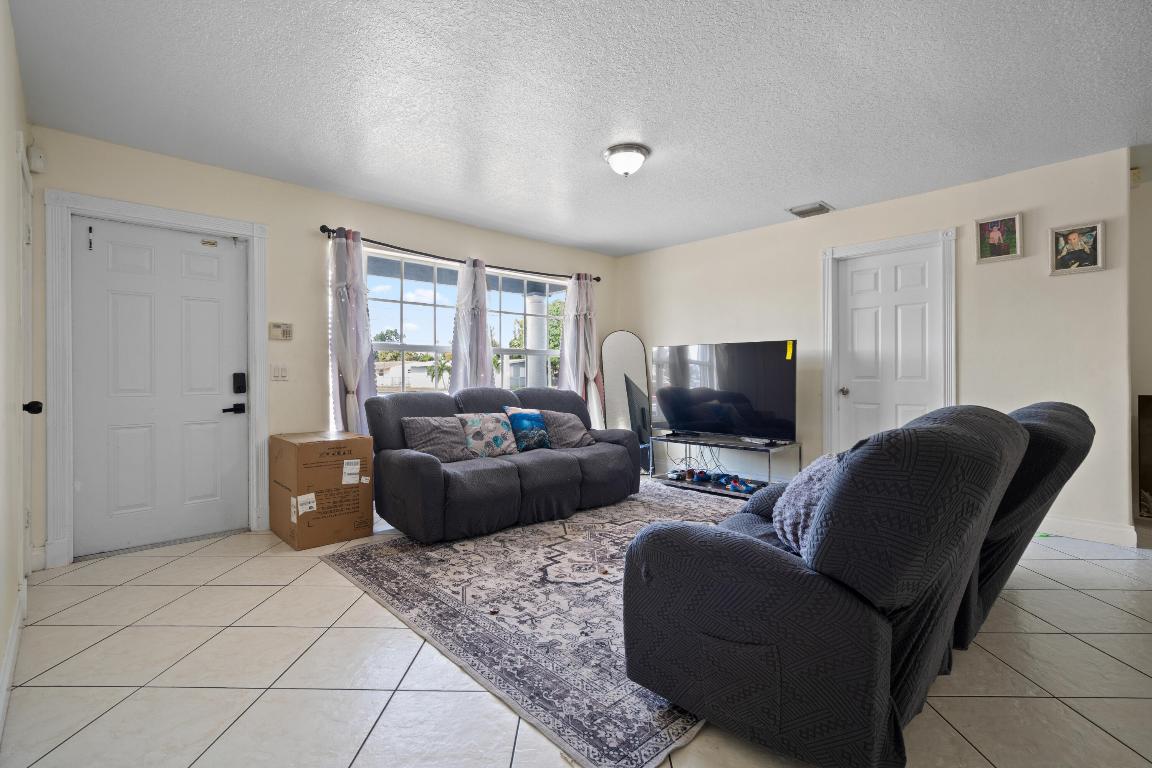 GRAMERCY PARK UNIT 4 - Residential