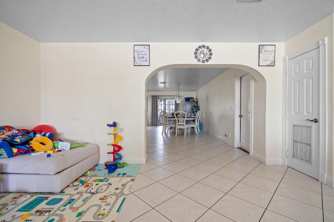 GRAMERCY PARK UNIT 4 - Residential