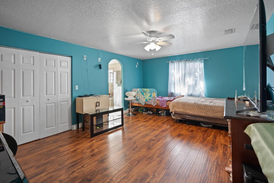 GRAMERCY PARK UNIT 4 - Residential