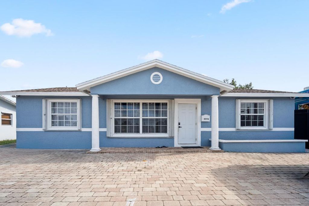 Photo of 5772 N Haverhill Road N, West Palm Beach, FL 33407 (MLS # R11157134)