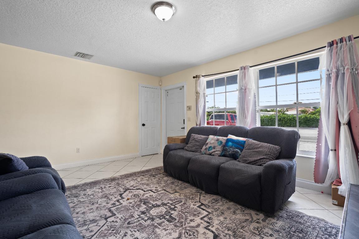 GRAMERCY PARK UNIT 4 - Residential