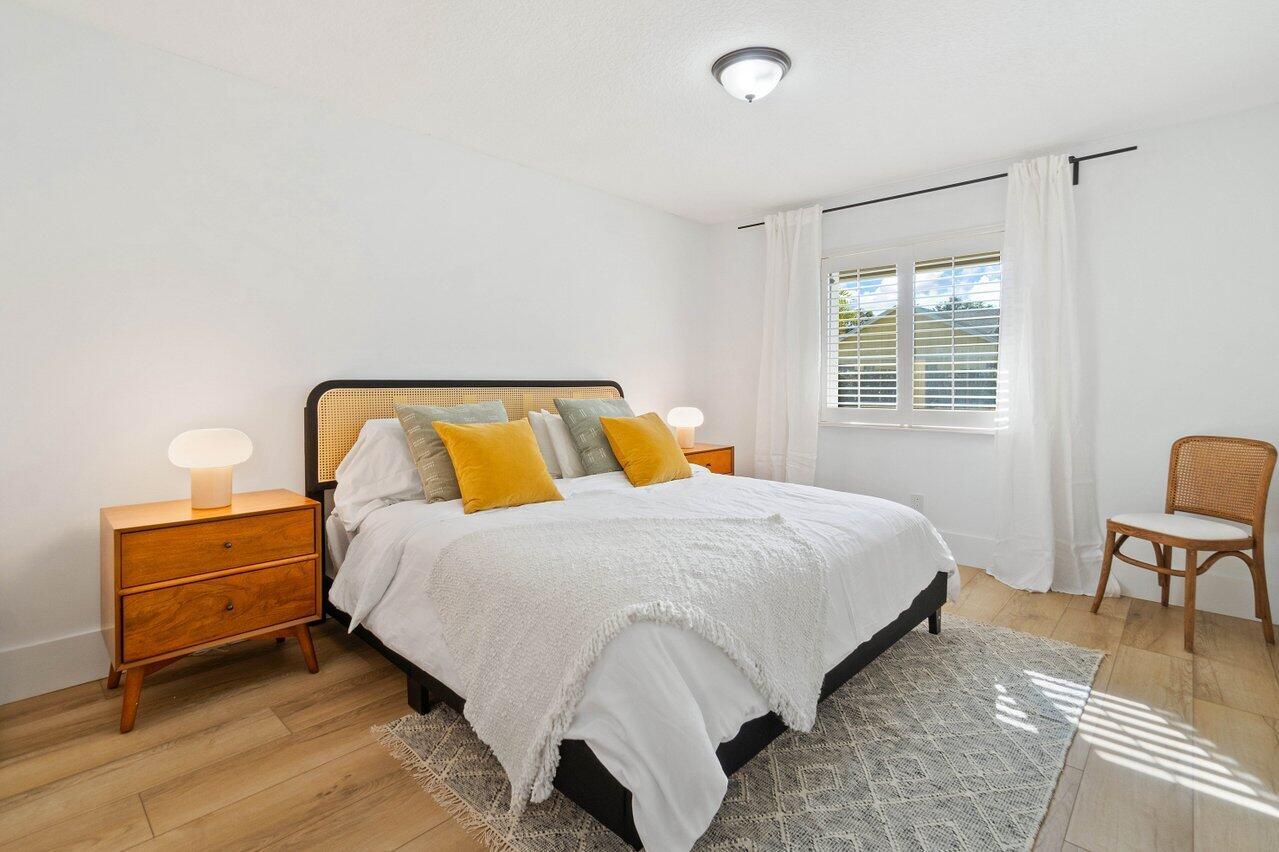 SUGAR POND MANOR OF WELLINGTON - Residential Lease