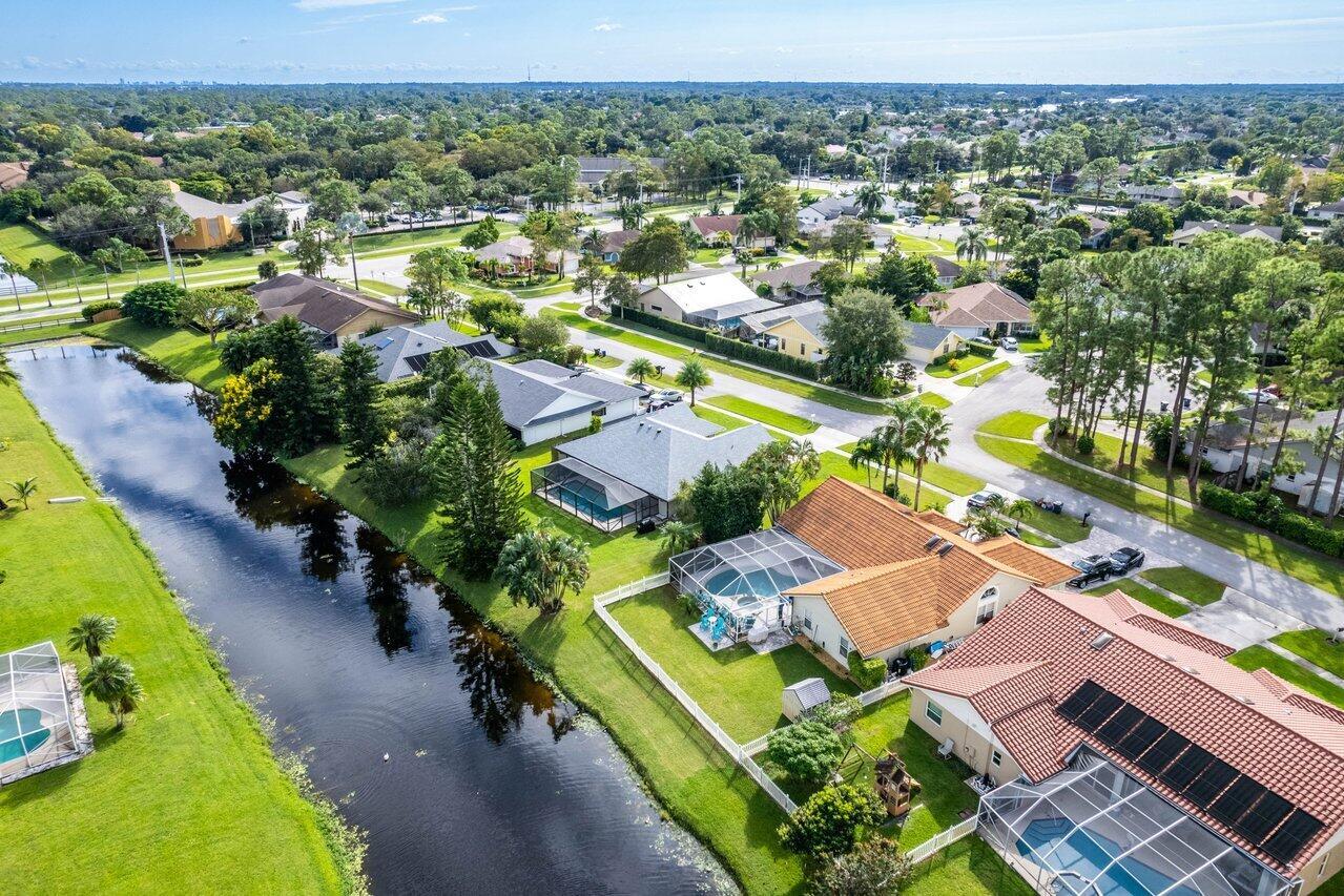 SUGAR POND MANOR OF WELLINGTON - Residential Lease