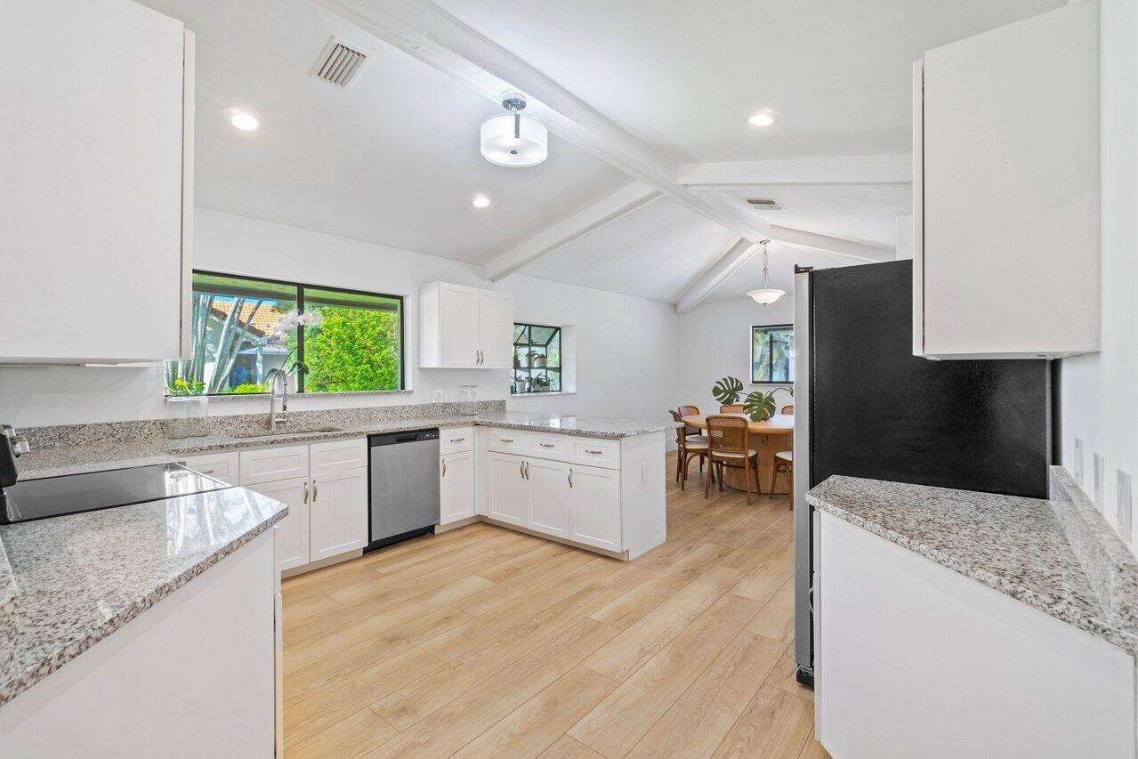 SUGAR POND MANOR OF WELLINGTON - Residential Lease